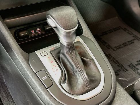 Used 2019 Kia Forte LXS FWD image 18