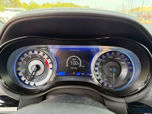 Used 2023 Chrysler 300 S w/ Comfort Group image 16