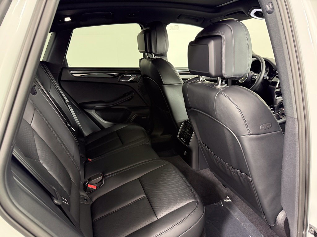 New 2026 Porsche Macan S AWD/4WD image 17