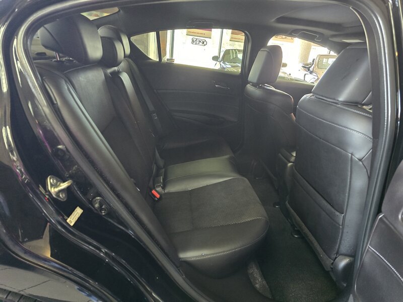 Used 2017 Acura ILX FWD image 16