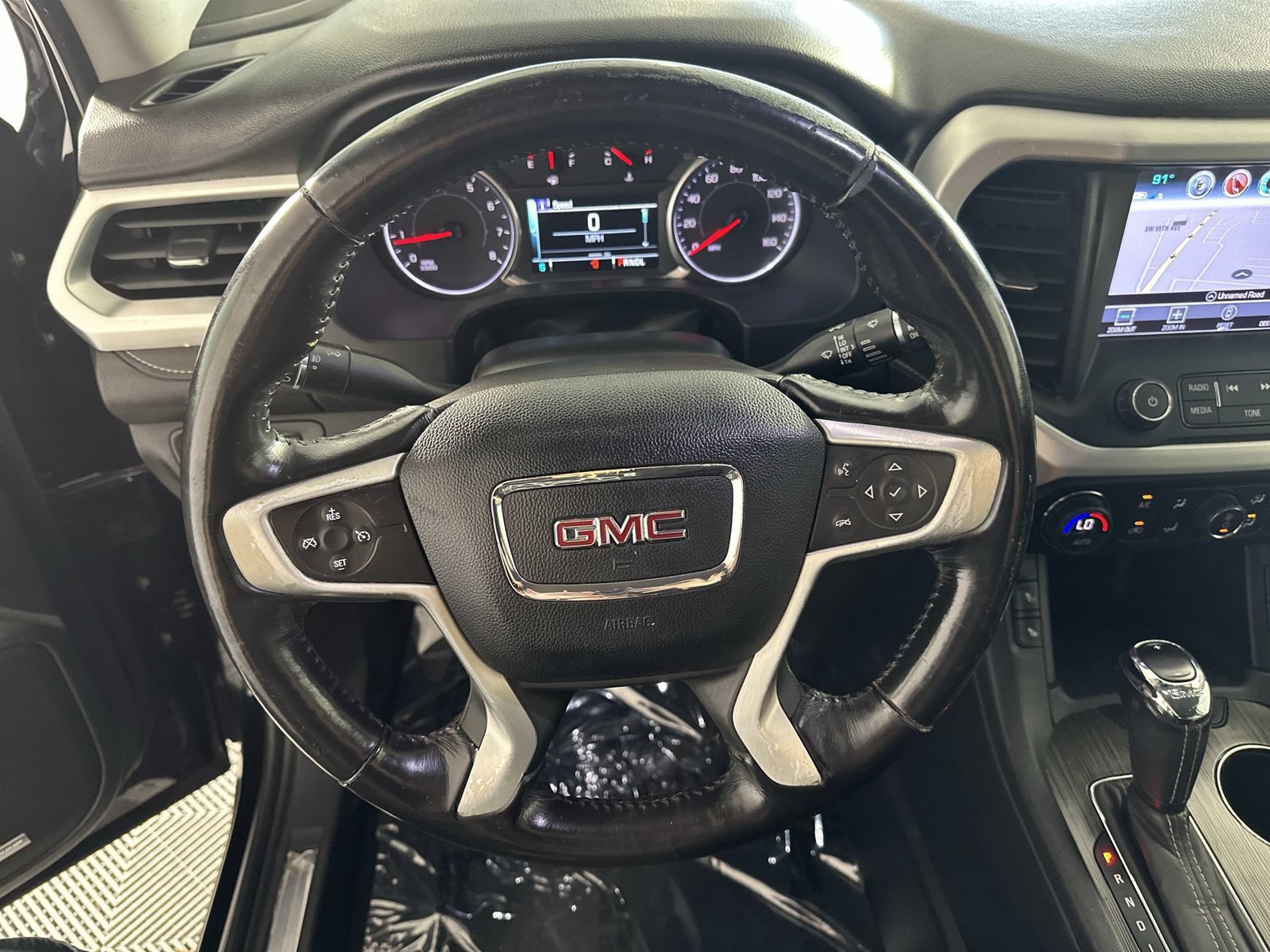 Used 2019 GMC Acadia SLT FWD image 14