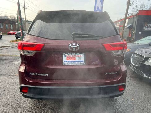 Used 2018 Toyota Highlander XLE image 7