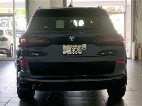 Used 2022 BMW X5 xDrive45e w/ M Sport Package image 4