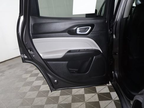 Used 2022 Jeep Compass Limited AWD/4WD image 22