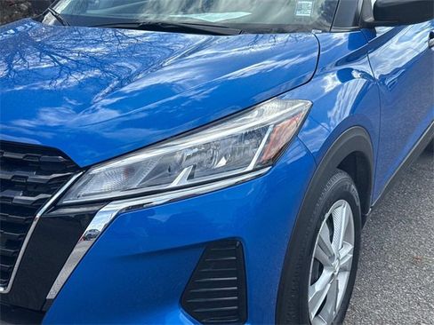 Certified 2025 Nissan Kicks Play S image 11