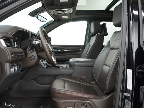 Used 2021 GMC Yukon Denali w/ Denali Premium Package image 26