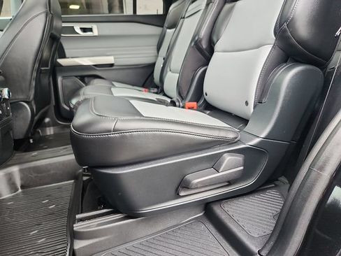 Certified 2023 Ford Explorer XLT w/ Equipment Group 202A AWD/4WD image 26