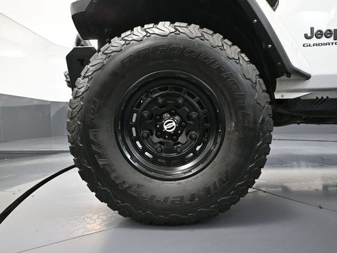 Used 2022 Jeep Gladiator Sport image 20