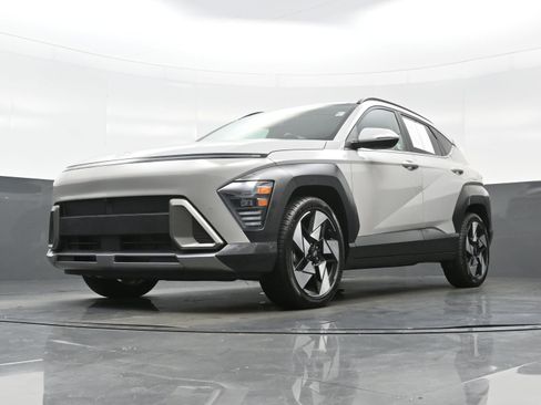 Used 2024 Hyundai Kona Limited FWD image 26