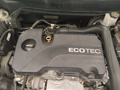 Used 2018 Chevrolet Equinox LT image 30