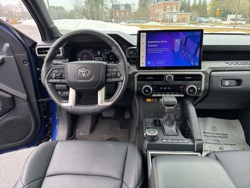 Used 2025 Toyota Tacoma Limited image 17