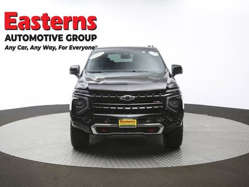 Used 2025 Chevrolet Suburban Z71 image 55