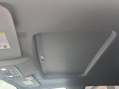 Certified 2022 Chevrolet Silverado 1500 LT Trail Boss w/ Convenience Package II AWD/4WD image 19