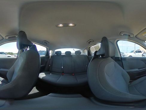 Used 2025 Kia K4 FWD image 41