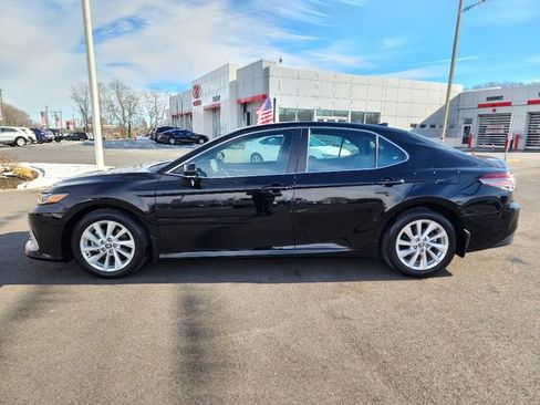 Used 2023 Toyota Camry LE image 4