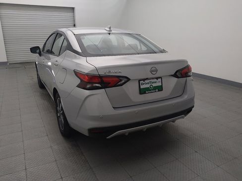 Used 2025 Nissan Versa SV image 6