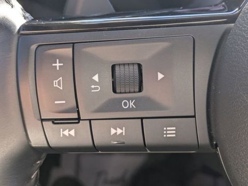 Used 2024 Nissan Pathfinder Platinum w/ Cargo Package image 20