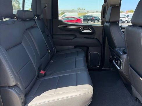 Used 2023 Chevrolet Silverado 1500 LTZ w/ LTZ Convenience Package II AWD/4WD image 19
