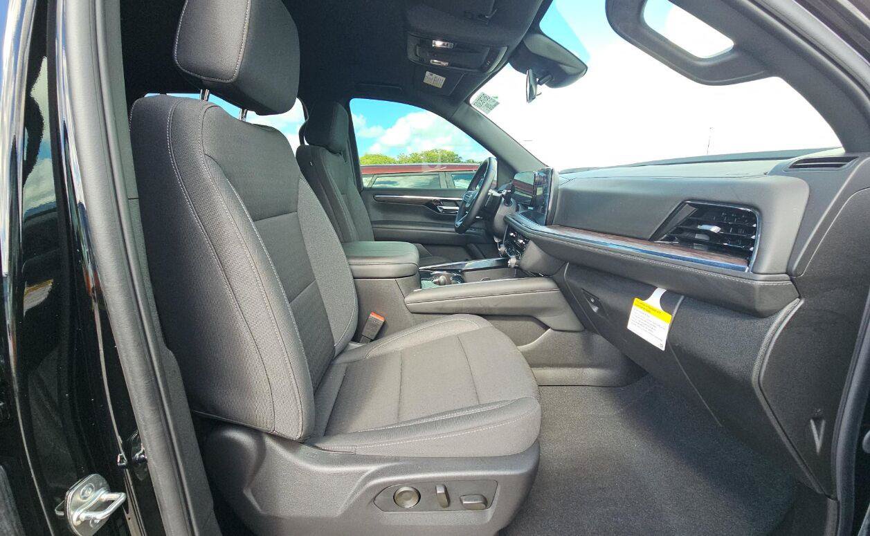 Used 2026 Chevrolet Suburban LS w/ LPO, Dark Essentials Package RWD image 14
