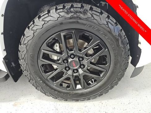 Certified 2024 Toyota Sequoia SR5 AWD/4WD image 9