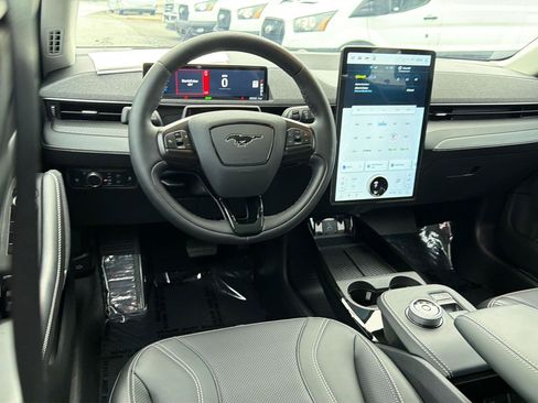 Used 2021 Ford Mustang Mach-E Premium RWD image 17