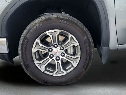 Used 2025 GMC Sierra 1500 SLT AWD/4WD image 9