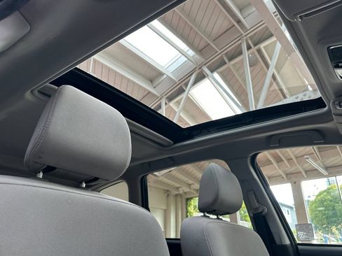 Used 2016 Subaru Forester 2.5i Premium AWD/4WD image 21