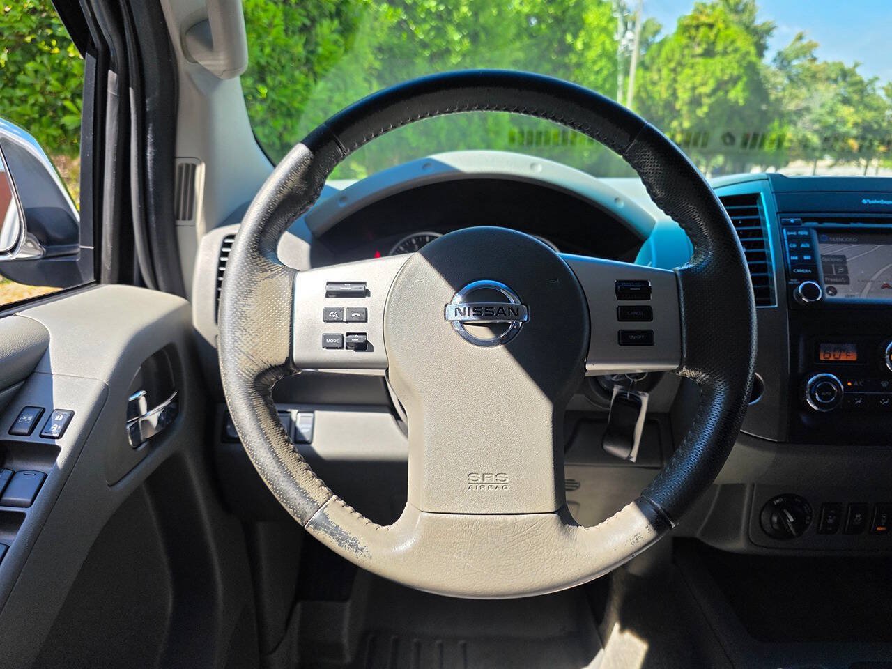 Used 2013 Nissan Frontier SL w/ Moonroof Pkg AWD/4WD image 21