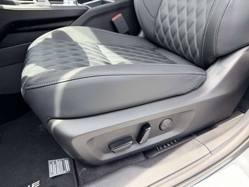 New 2026 Nissan Rogue Platinum AWD/4WD image 15