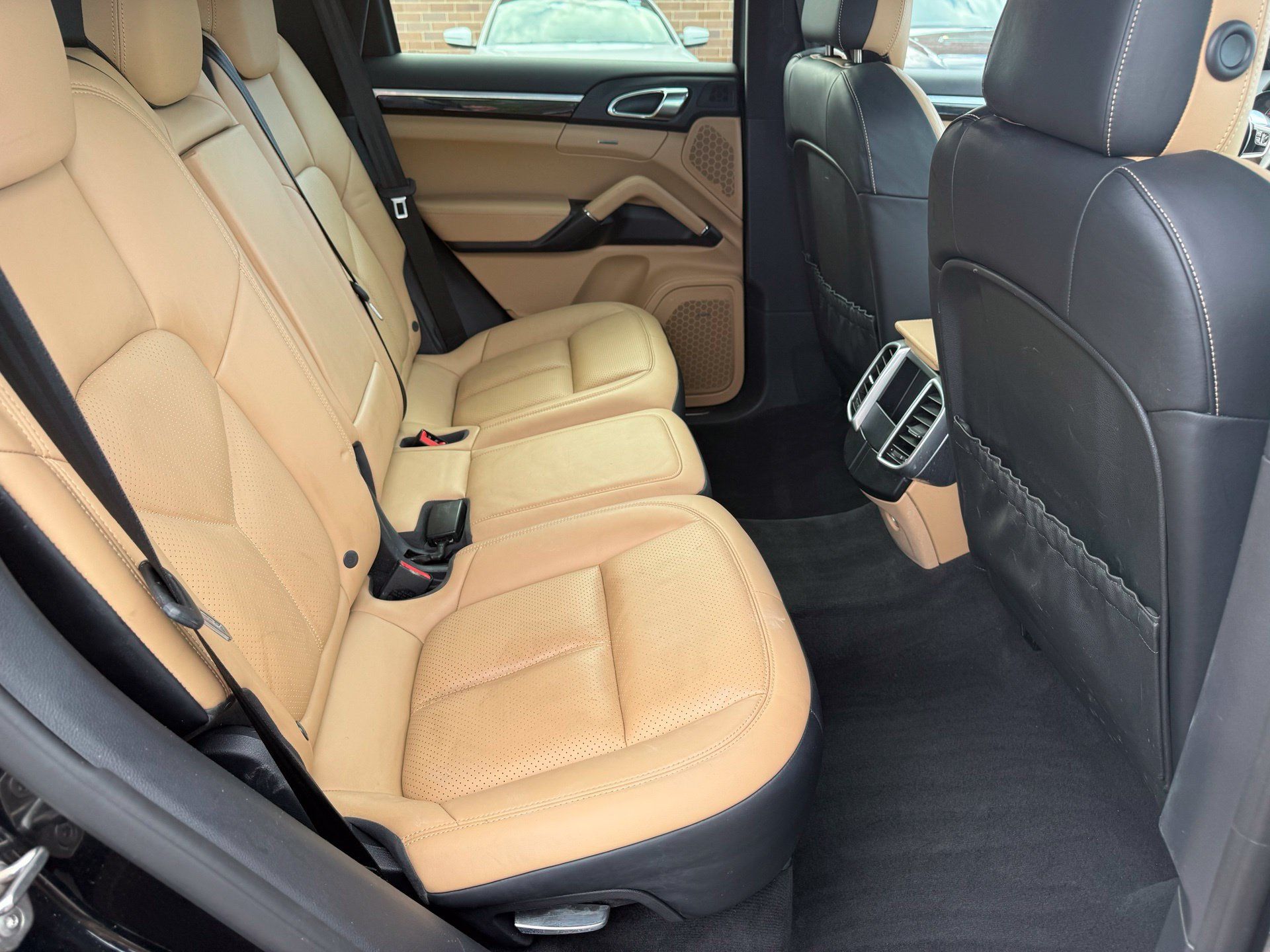 Used 2015 Porsche Cayenne Diesel AWD/4WD image 30