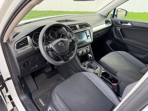 Used 2018 Volkswagen Tiguan S image 21