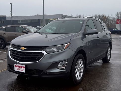 Used 2018 Chevrolet Equinox LT image 3