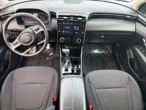 Used 2024 Hyundai Tucson SE image 18
