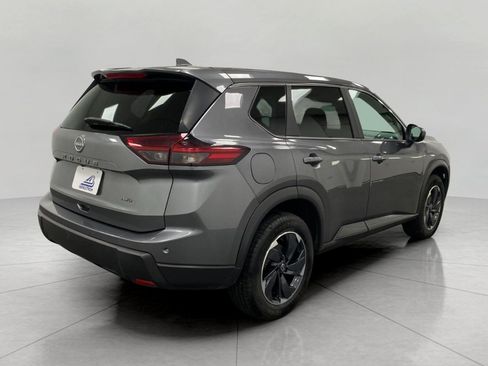 Certified 2025 Nissan Rogue SV AWD/4WD image 3