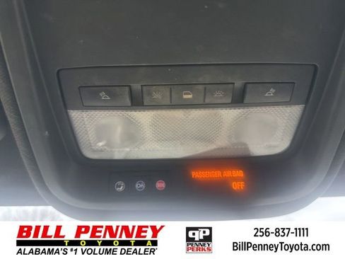 Used 2017 Chevrolet Cruze LT w/ Convenience Package image 34