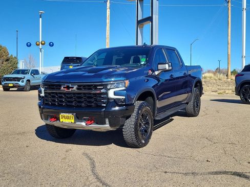 Used 2023 Chevrolet Silverado 1500 ZR2 w/ Technology Package image 4