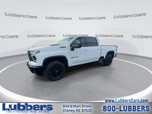 Used 2025 Chevrolet Silverado 2500 LTZ w/ LTZ Plus Package AWD/4WD image 4