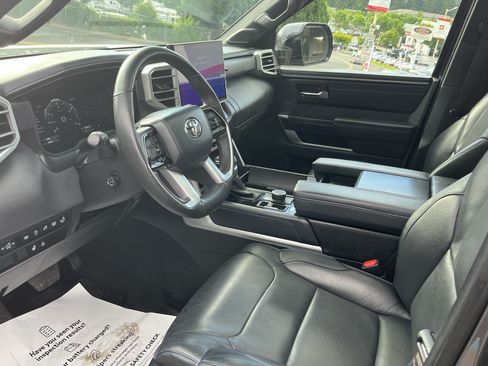 Used 2024 Toyota Tundra Platinum AWD/4WD image 11