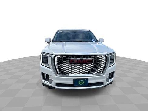 Certified 2021 GMC Yukon Denali w/ Denali Premium Package AWD/4WD image 3