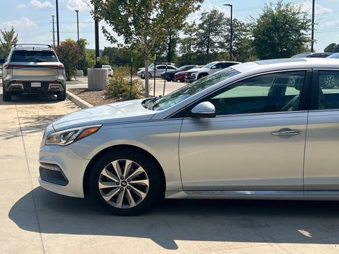 Used 2017 Hyundai Sonata Sport w/ Value Edition Package 02 FWD image 7