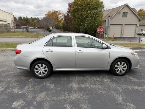 Used 2010 Toyota Corolla LE image 10