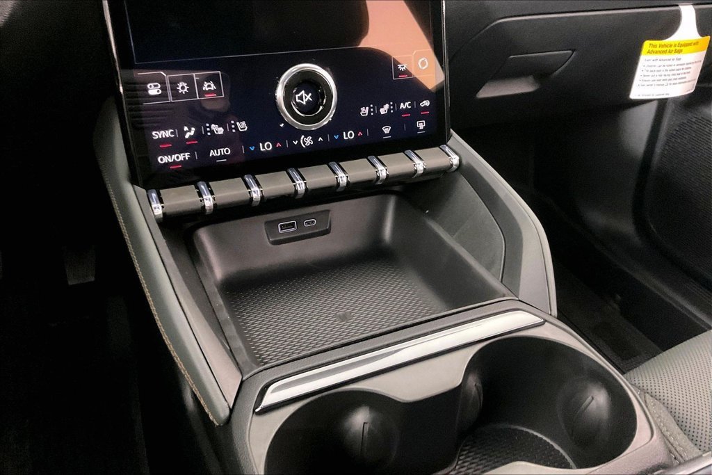 New 2027 GMC Terrain AT4 w/ Convenience Package III AWD/4WD image 7