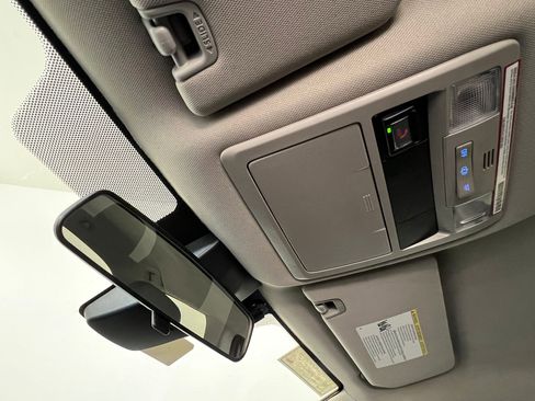 Used 2021 Toyota Tacoma SR w/ SR Convenience Package image 17