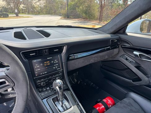 Used 2015 Porsche 911 GT3 image 37