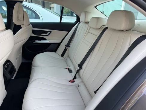 New 2026 Mercedes-Benz E 350 4MATIC Sedan image 23