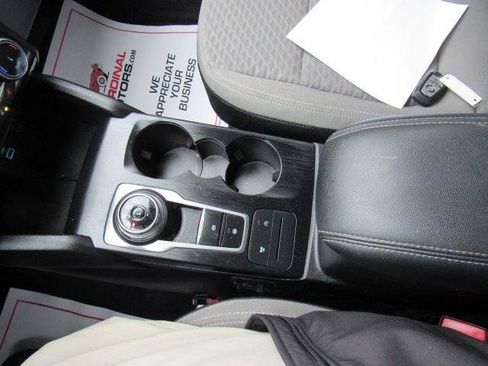 Used 2022 Ford Escape SE w/ Convenience Package image 23