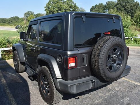 Used 2022 Jeep Wrangler Sport AWD/4WD image 5