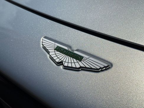 Used 2020 Aston Martin V8 Vantage Coupe RWD image 31