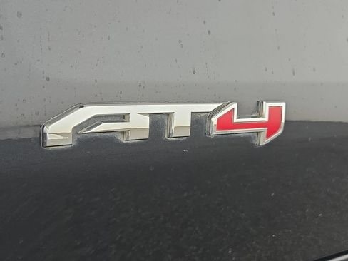 Used 2023 GMC Sierra 1500 AT4 w/ AT4 Premium Package AWD/4WD image 38