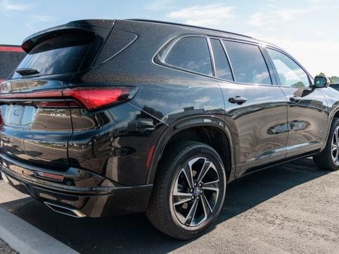 Used 2025 Buick Enclave Sport Touring AWD/4WD image 3